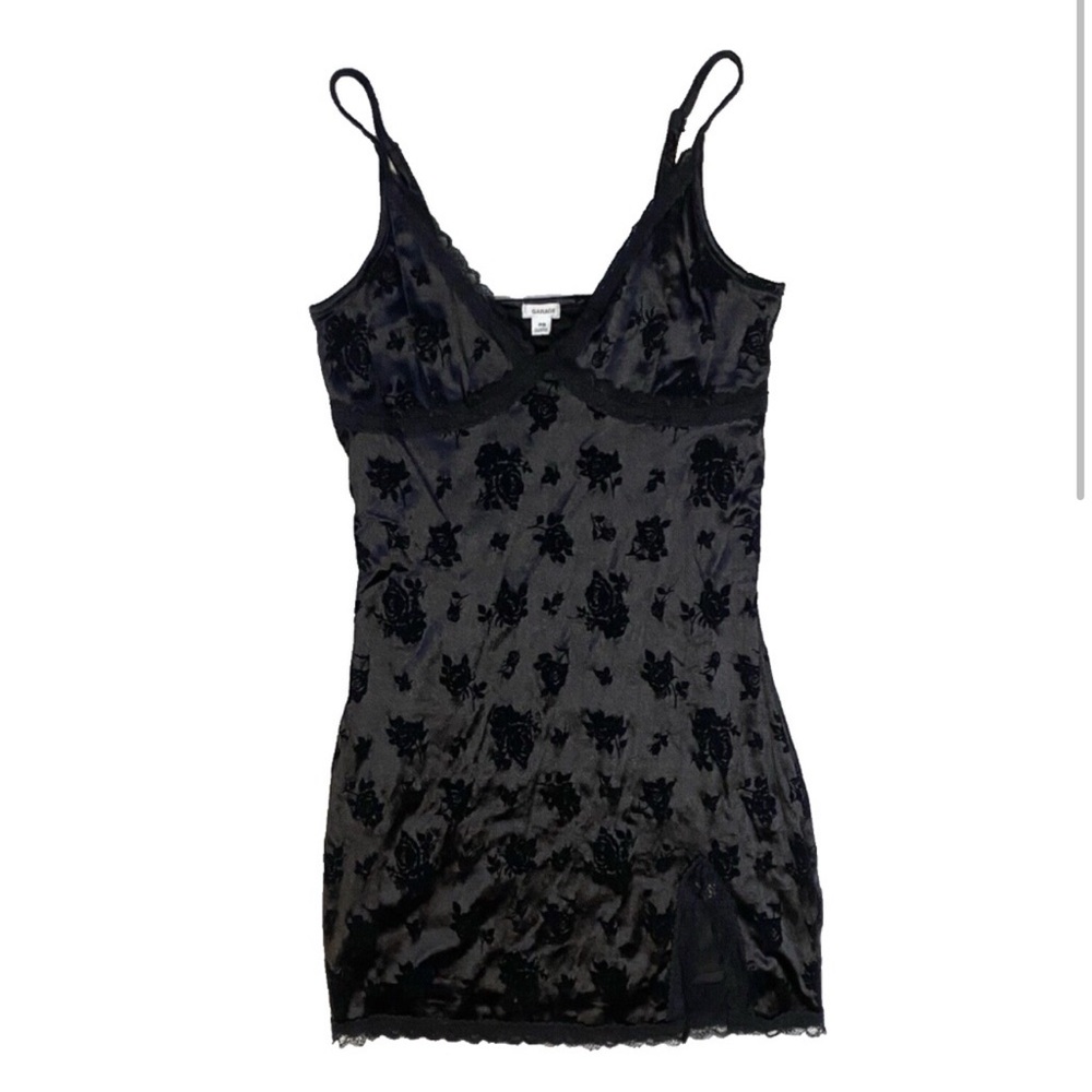 Garage Woman’s Small Velvet Floral Sleeveless Mini Dress With Lace Accents - Picture 5 of 9